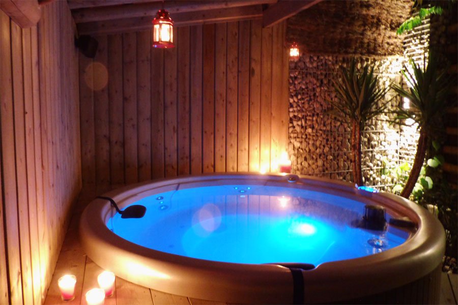 romantisch overnachten met jacuzzi