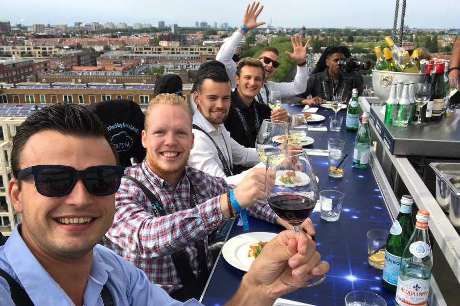 Wijnarrangement op grote hoogte