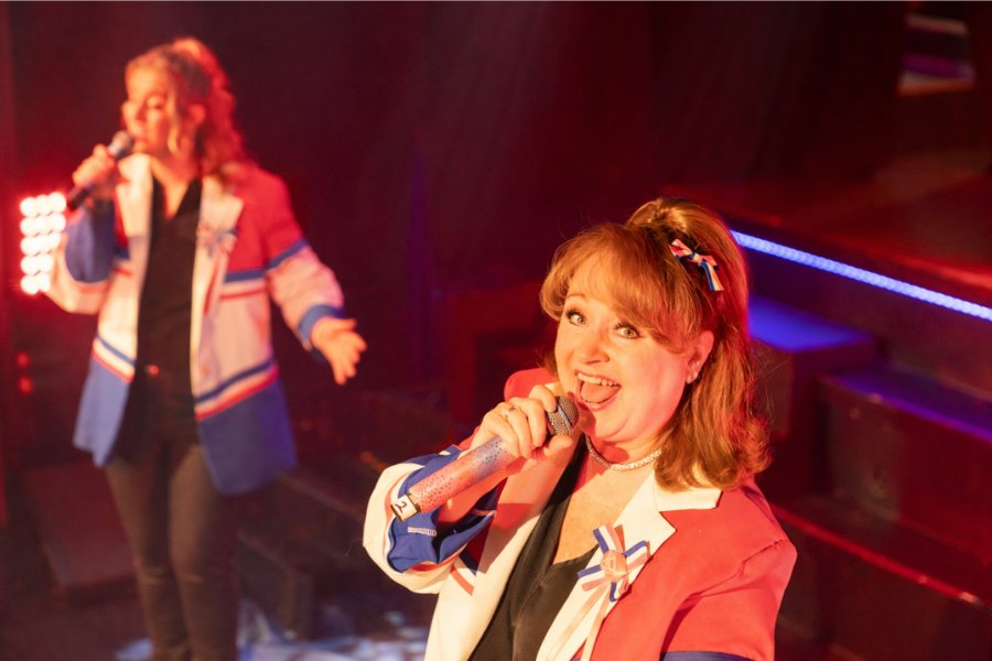 Typisch Hollands: Dé dinnershow met de beste meezingers!