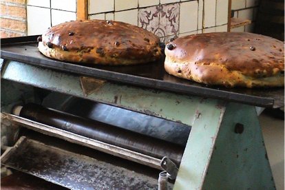 Het lekkerste brood koop je niet bij de supermarkt, maar bak je zelf. Alleen: Hoe doe je dat? In deze leuke en leerzame workshop leert een bakker je hoe je zelf een echt lekker brood en seizoensgebonden creaties kunt maken. En natuurlijk neem je die aan het einde van de workshop mee naar huis!